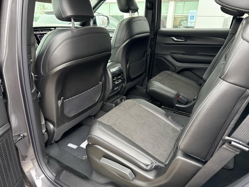 new 2025 Jeep Grand Cherokee L car, priced at $46,107