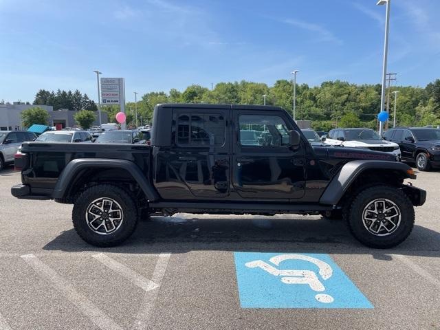 new 2024 Jeep Gladiator car, priced at $59,066