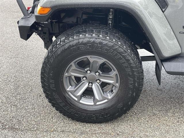 used 2021 Jeep Gladiator car, priced at $32,081