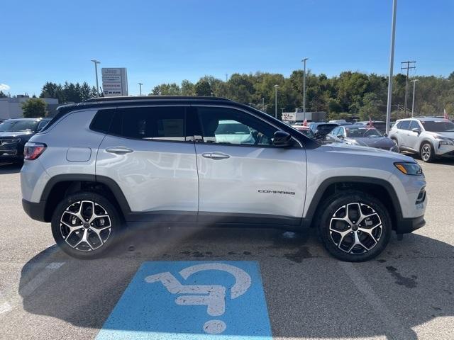 new 2025 Jeep Compass car, priced at $33,435