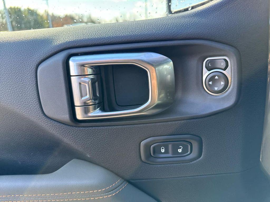 new 2026 Jeep Gladiator car, priced at $66,415