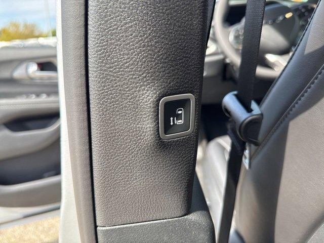 new 2026 Chrysler Pacifica car, priced at $48,260