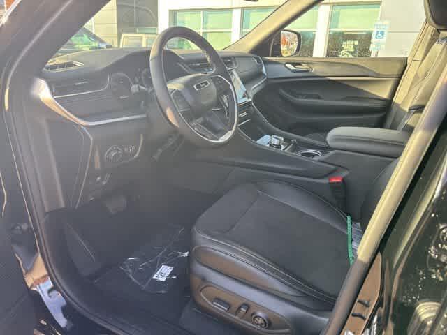 new 2025 Jeep Grand Cherokee car, priced at $42,683