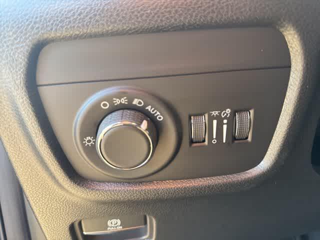 new 2025 Jeep Grand Cherokee car, priced at $42,683