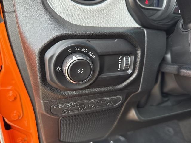 new 2025 Jeep Wrangler car, priced at $41,651