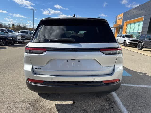 new 2025 Jeep Grand Cherokee car, priced at $42,683