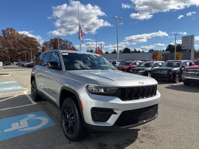 new 2025 Jeep Grand Cherokee car, priced at $42,683
