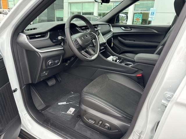 new 2025 Jeep Grand Cherokee L car, priced at $46,630