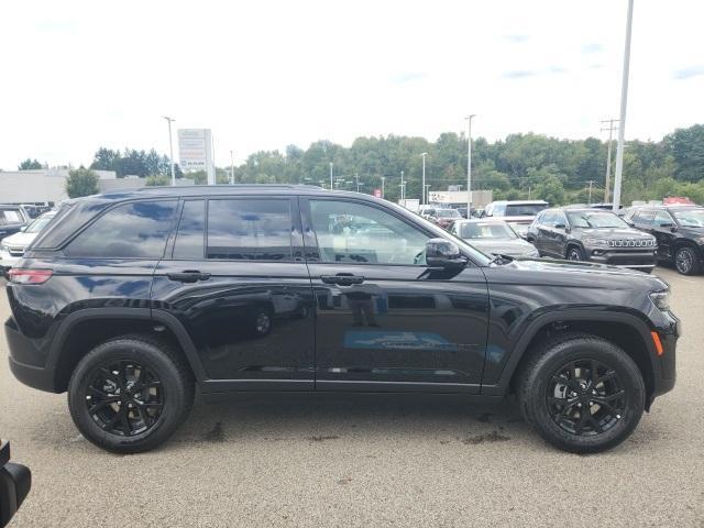new 2025 Jeep Grand Cherokee car, priced at $42,108