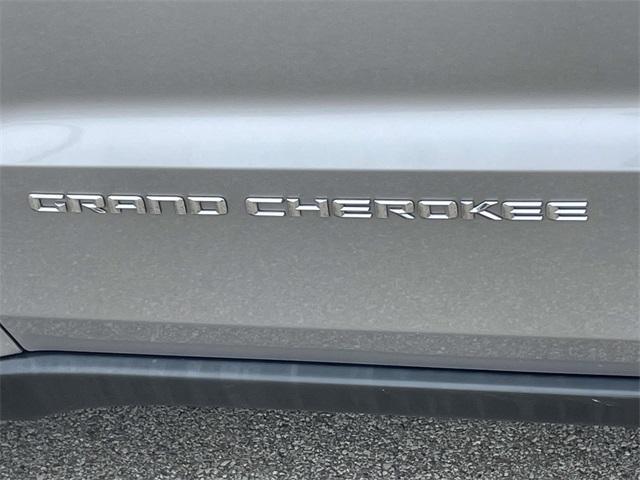 used 2015 Jeep Grand Cherokee car, priced at $11,987