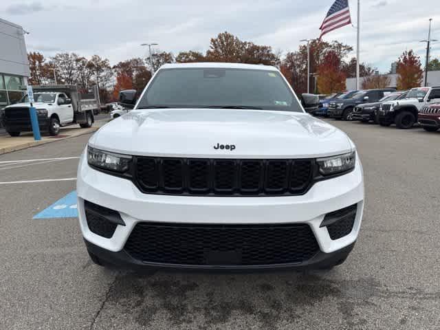 new 2025 Jeep Grand Cherokee car, priced at $42,165