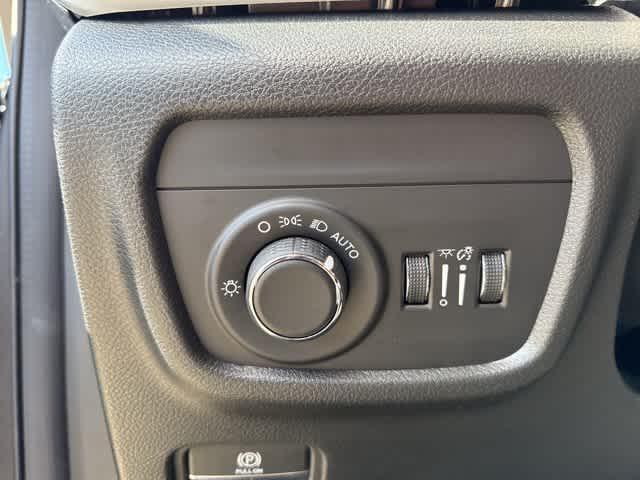 new 2025 Jeep Grand Cherokee car, priced at $42,683