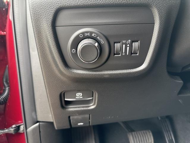 new 2025 Jeep Grand Cherokee L car, priced at $46,990