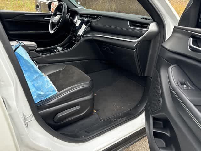 used 2023 Jeep Grand Cherokee car, priced at $31,587