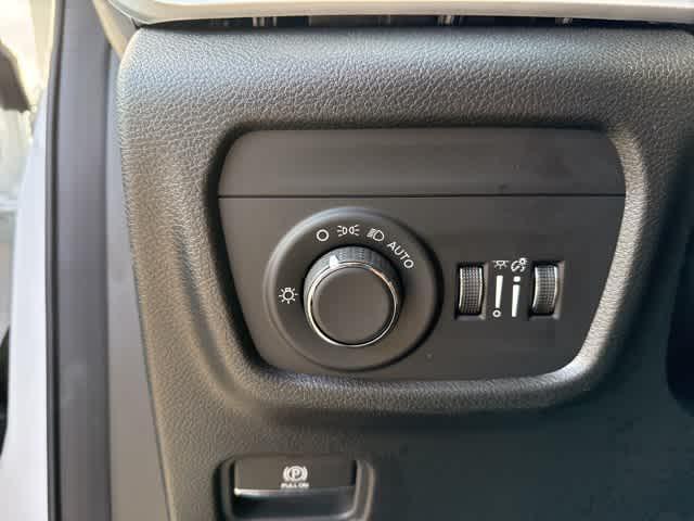 new 2025 Jeep Grand Cherokee L car, priced at $45,512