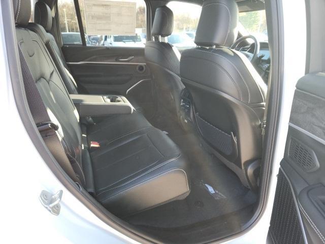 new 2025 Jeep Grand Cherokee car, priced at $53,753