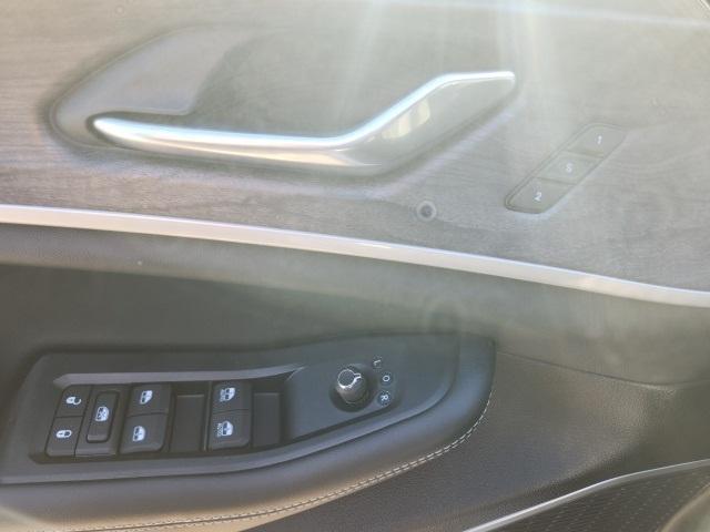 new 2025 Jeep Grand Cherokee car, priced at $53,753