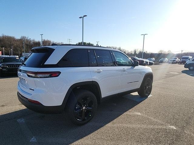new 2025 Jeep Grand Cherokee car, priced at $53,753