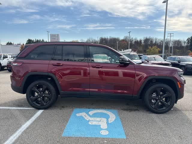 new 2025 Jeep Grand Cherokee car, priced at $54,598