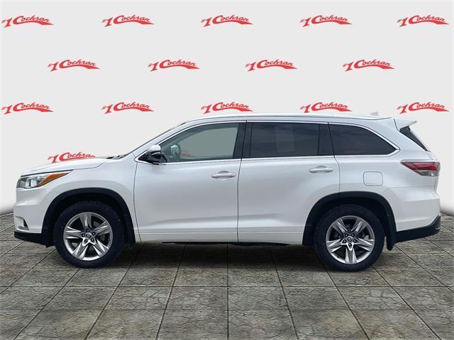 used 2016 Toyota Highlander car, priced at $19,228
