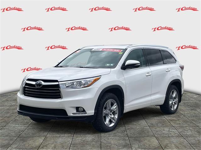 used 2016 Toyota Highlander car, priced at $19,228