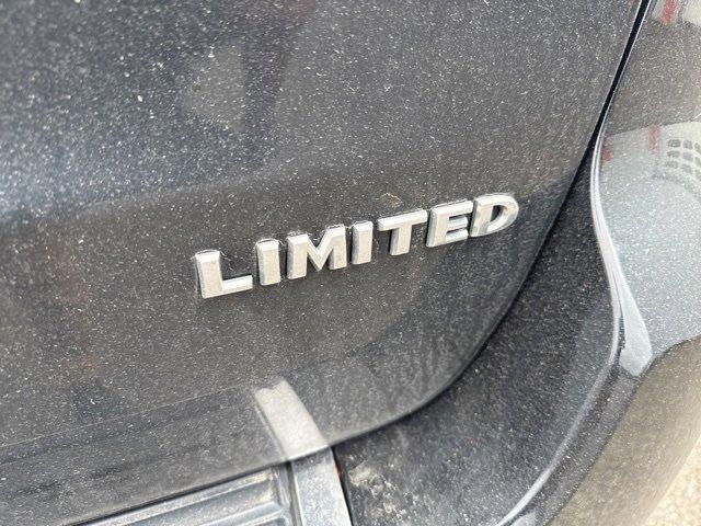 used 2017 Jeep Grand Cherokee car, priced at $17,785