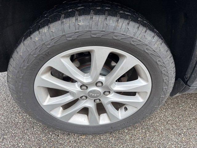 used 2017 Jeep Grand Cherokee car, priced at $17,785