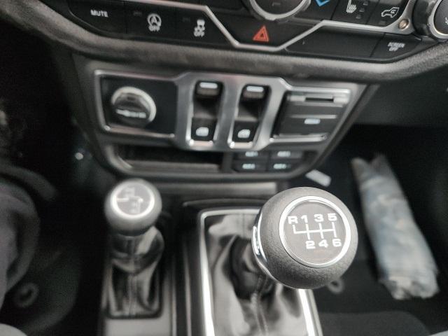 new 2025 Jeep Wrangler car, priced at $41,280
