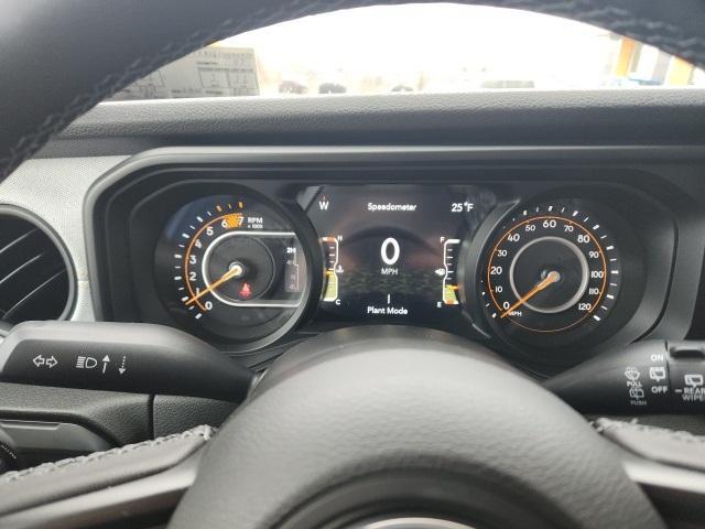 new 2025 Jeep Wrangler car, priced at $41,280