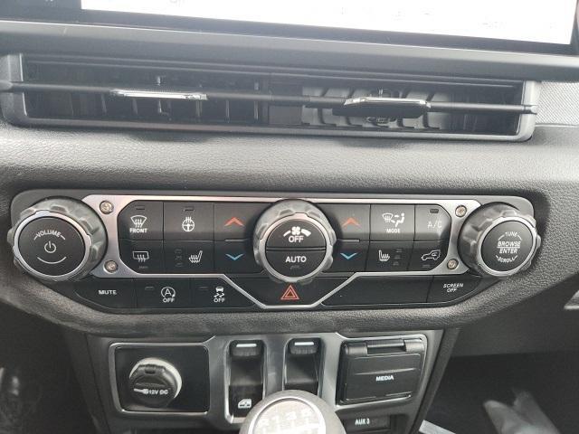 new 2025 Jeep Wrangler car, priced at $41,280