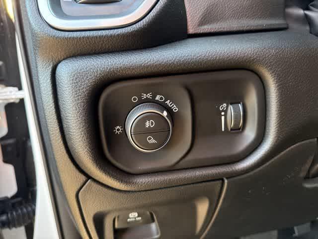 new 2025 Ram 1500 car, priced at $45,284