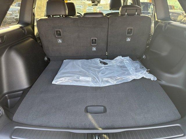 new 2025 Jeep Grand Cherokee car, priced at $42,683