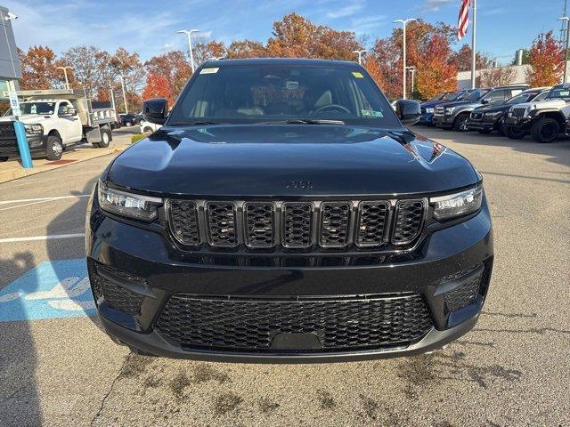 new 2025 Jeep Grand Cherokee car, priced at $42,683
