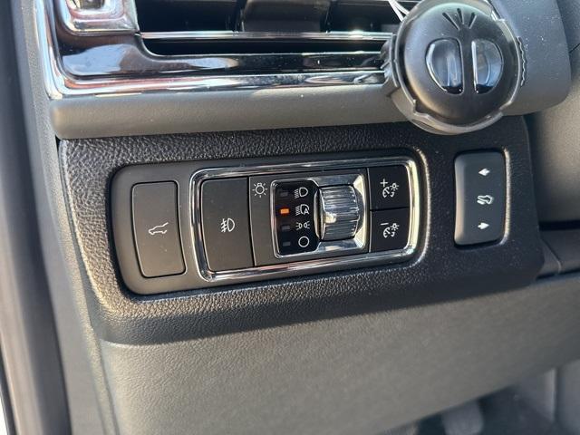 used 2024 Lincoln Navigator car, priced at $89,987