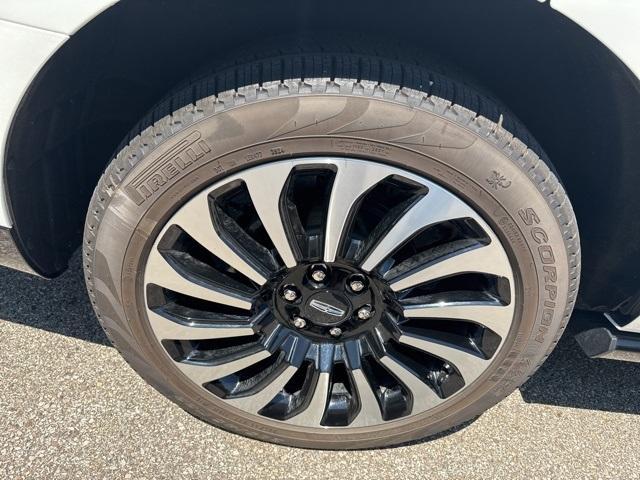 used 2024 Lincoln Navigator car, priced at $89,987