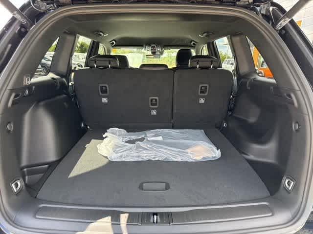 new 2025 Jeep Grand Cherokee car, priced at $42,248