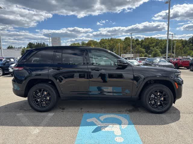 new 2025 Jeep Grand Cherokee car, priced at $42,248