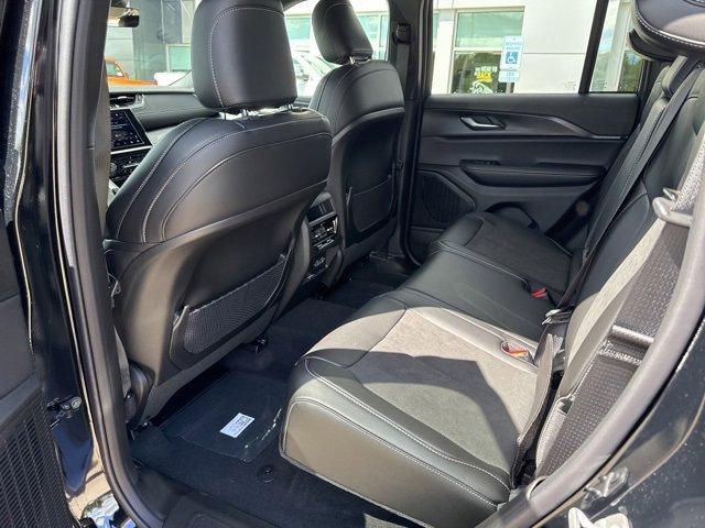 new 2025 Jeep Grand Cherokee car, priced at $43,605
