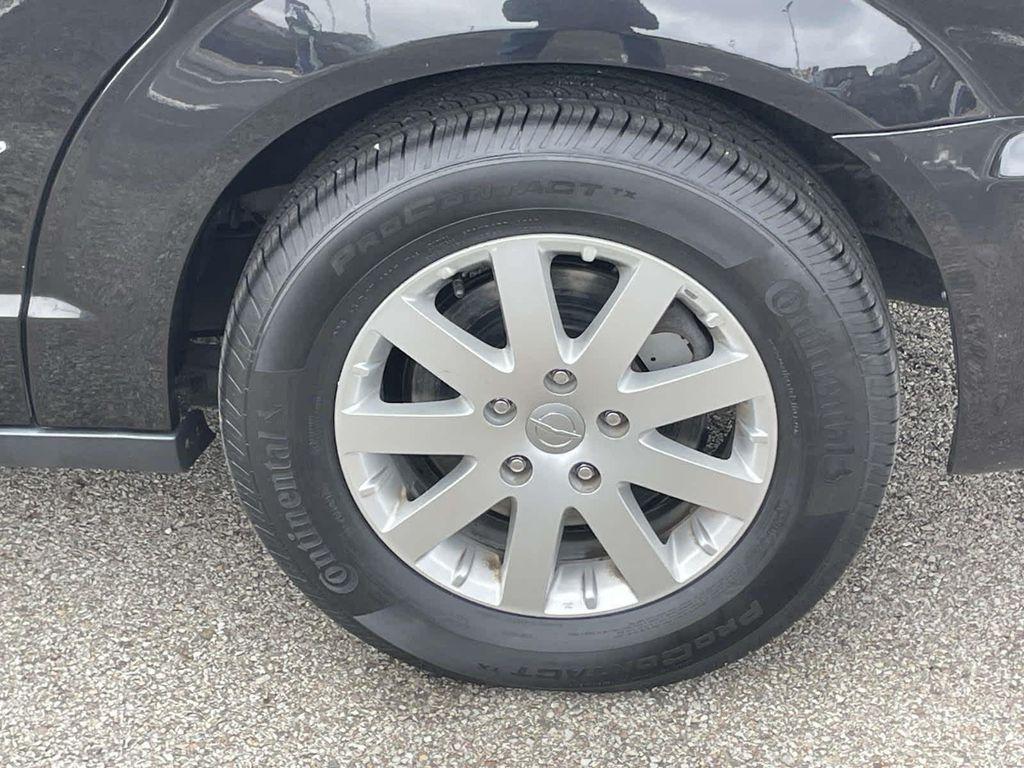 used 2015 Chrysler Town & Country car, priced at $8,495