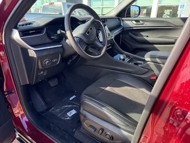 new 2025 Jeep Grand Cherokee L car, priced at $46,532