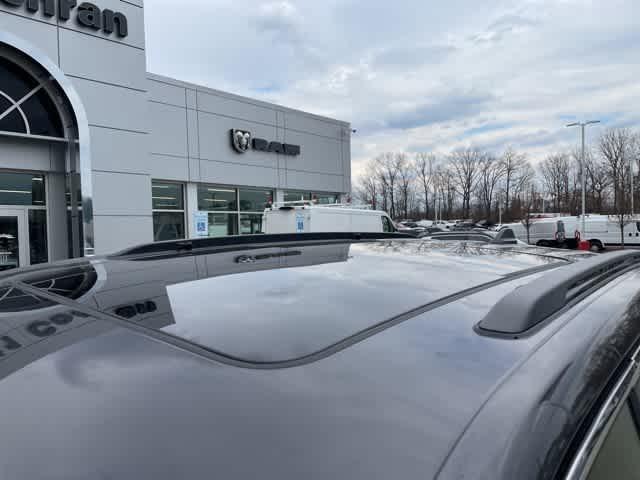 new 2025 Jeep Grand Cherokee car, priced at $52,498