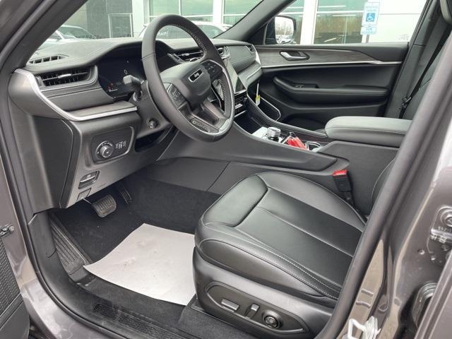 new 2025 Jeep Grand Cherokee car, priced at $54,248