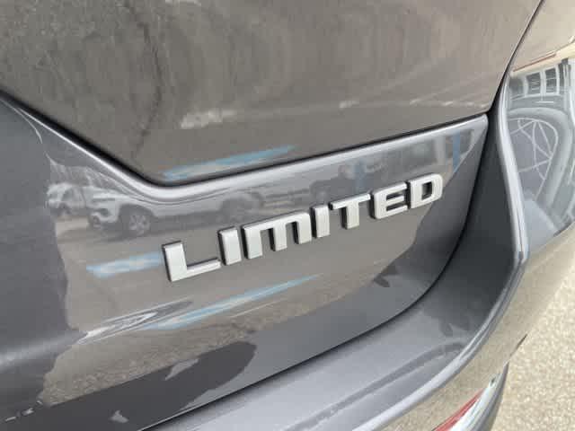 new 2025 Jeep Grand Cherokee car, priced at $52,498