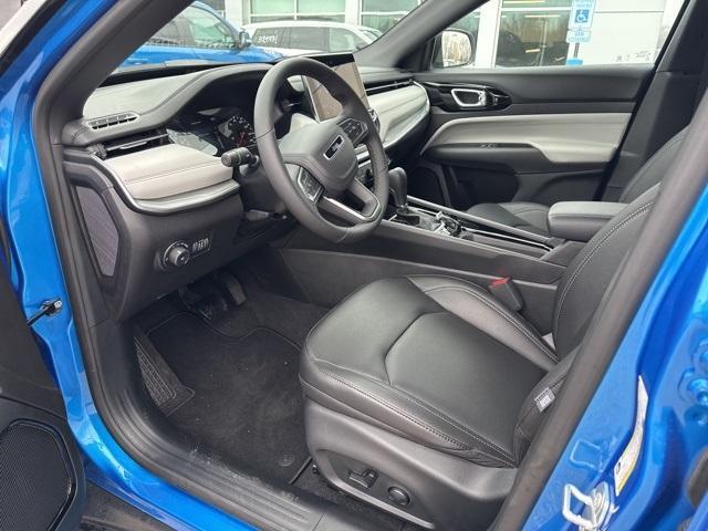 new 2025 Jeep Compass car, priced at $31,935