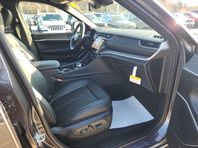new 2025 Jeep Grand Cherokee car, priced at $54,348