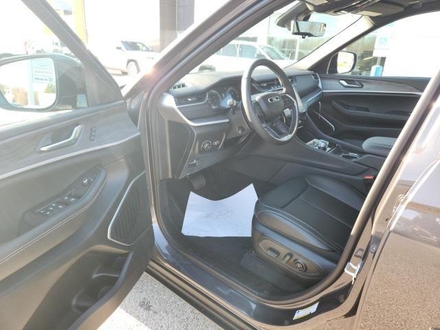 new 2025 Jeep Grand Cherokee car, priced at $54,348