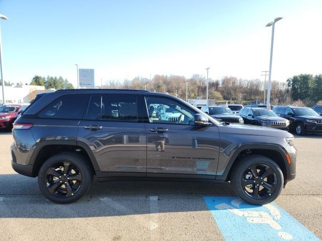 new 2025 Jeep Grand Cherokee car, priced at $54,348