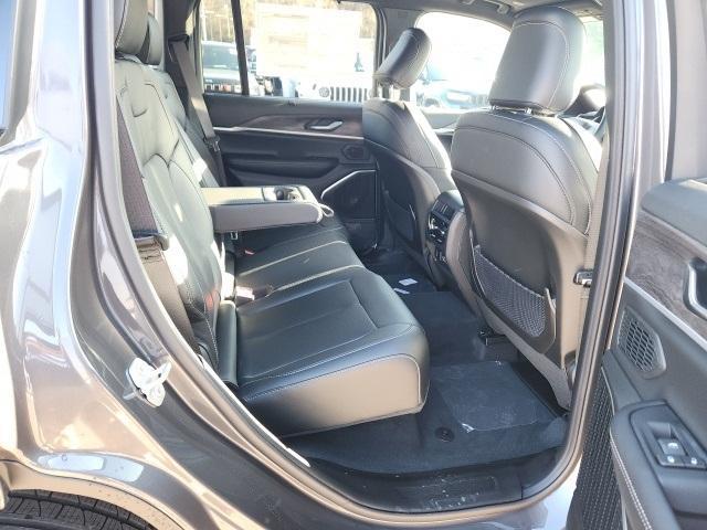 new 2025 Jeep Grand Cherokee car, priced at $54,348
