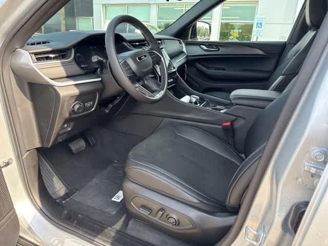 new 2025 Jeep Grand Cherokee L car, priced at $42,208