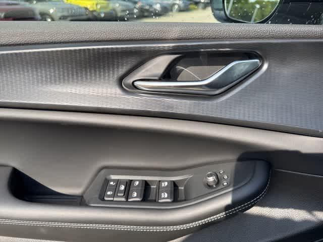 new 2025 Jeep Grand Cherokee L car, priced at $42,208